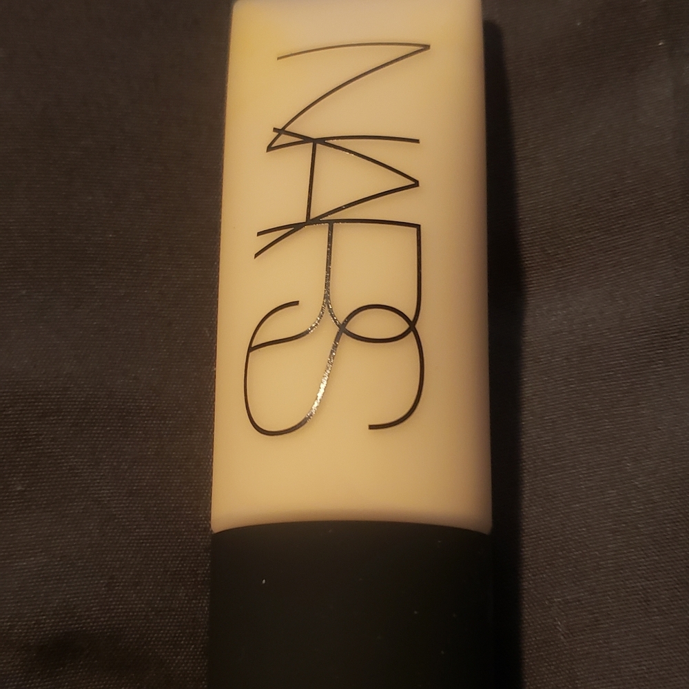 Nars complete foundation fiji light 5